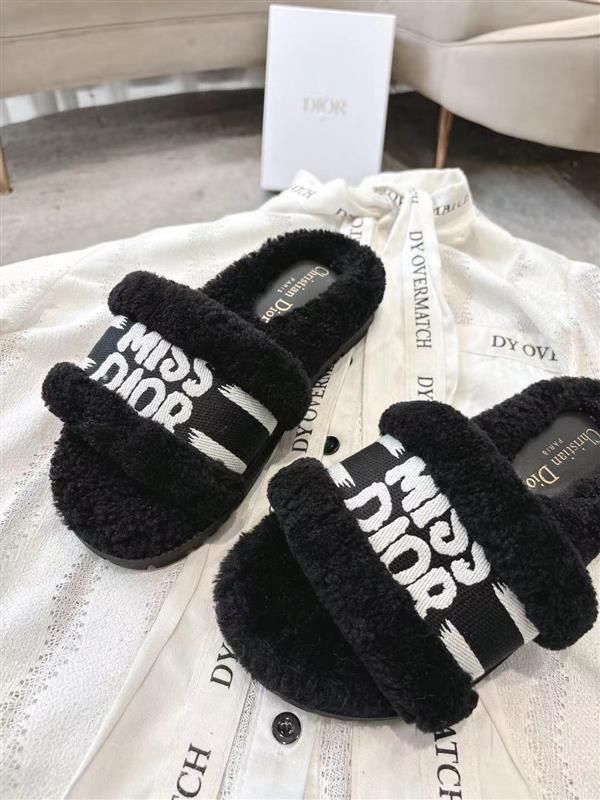 20251128184319177 220